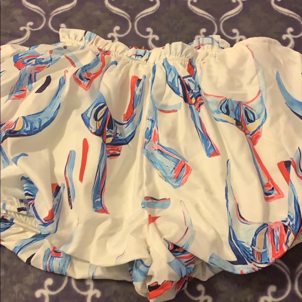 Shein dressy shorts size medium